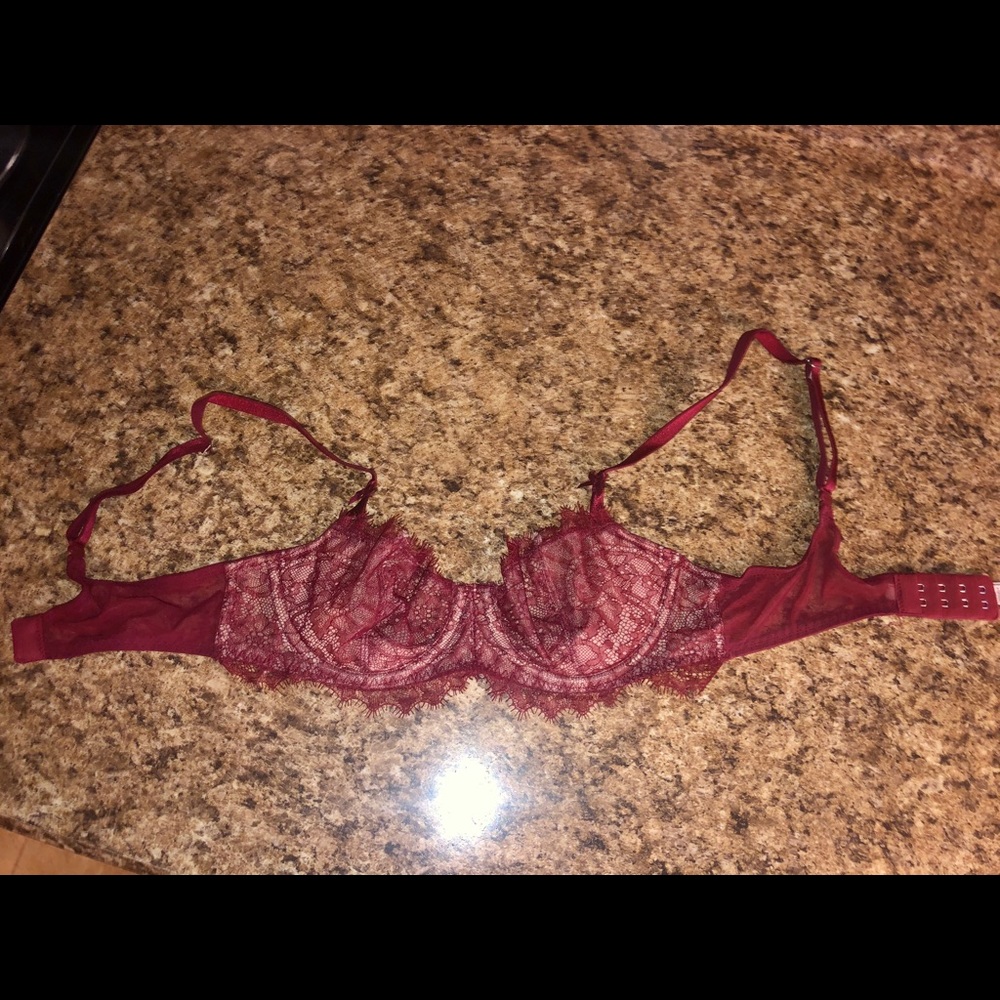 Victoria’s Secret lace bra